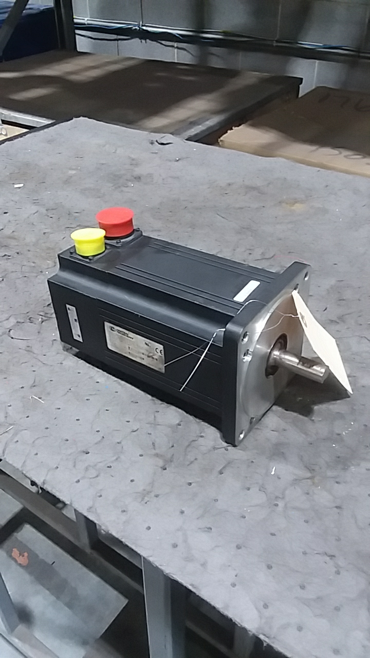SERVO MOTOR